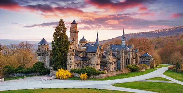 stay-like-royalty-scottish-castles-you-can-sleep-in-mid-content-1